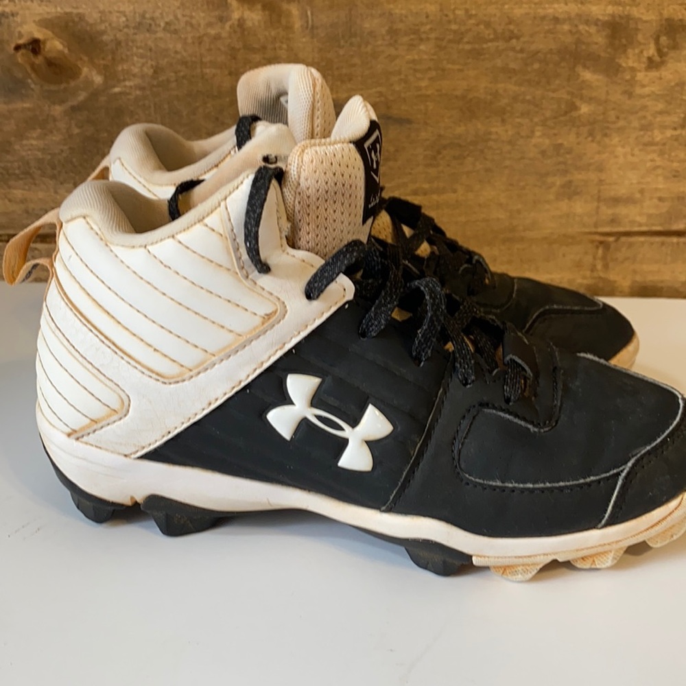 Under Armour Leadoff Baseball Cleats